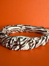 Load image into Gallery viewer, Hermès Scarf Headband (HBD426)