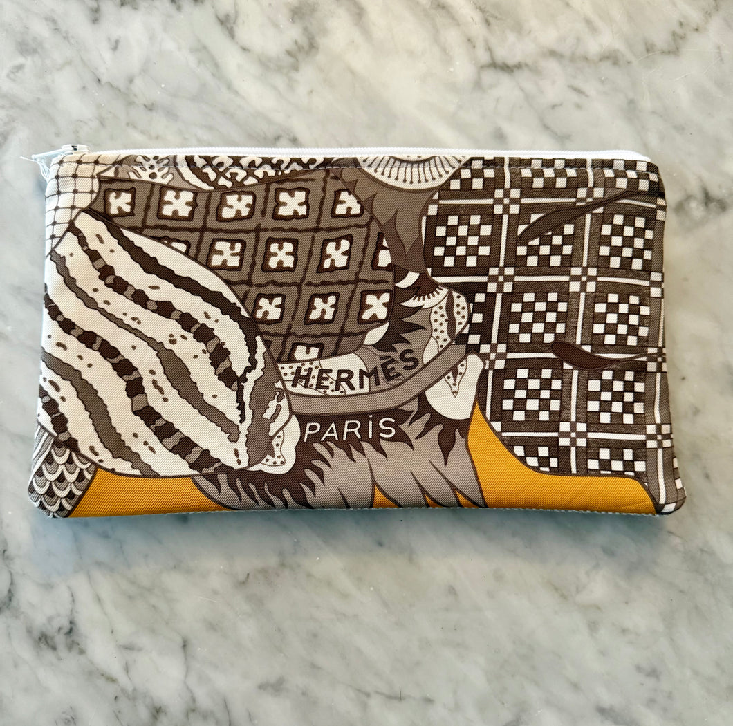 Hermès Scarf Zippered Pouch (ZPH711)